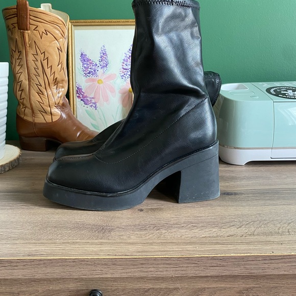 Platform boots! - Picture 2 of 4